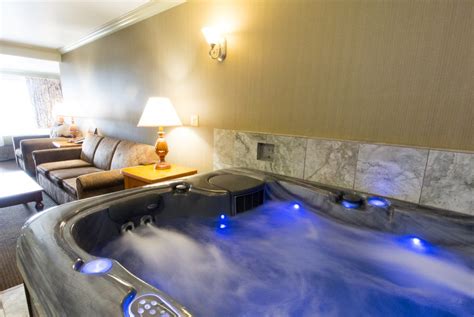 hotels with hot tub in room